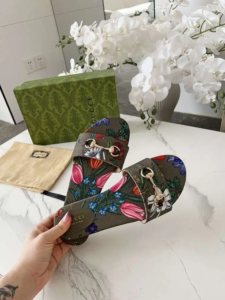 Ah5509170 (皮底3116210)  古驰休闲款拖鞋，码数35-43 gallery