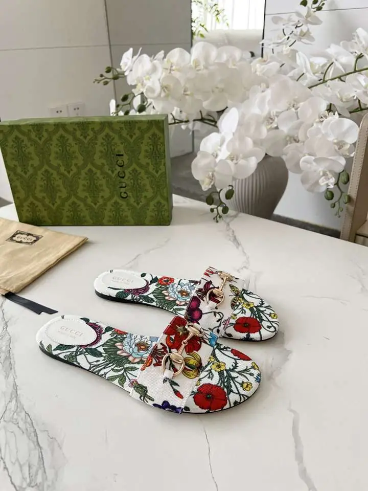 Ah5509170 (皮底3116210)  古驰休闲款拖鞋，码数35-43 gallery