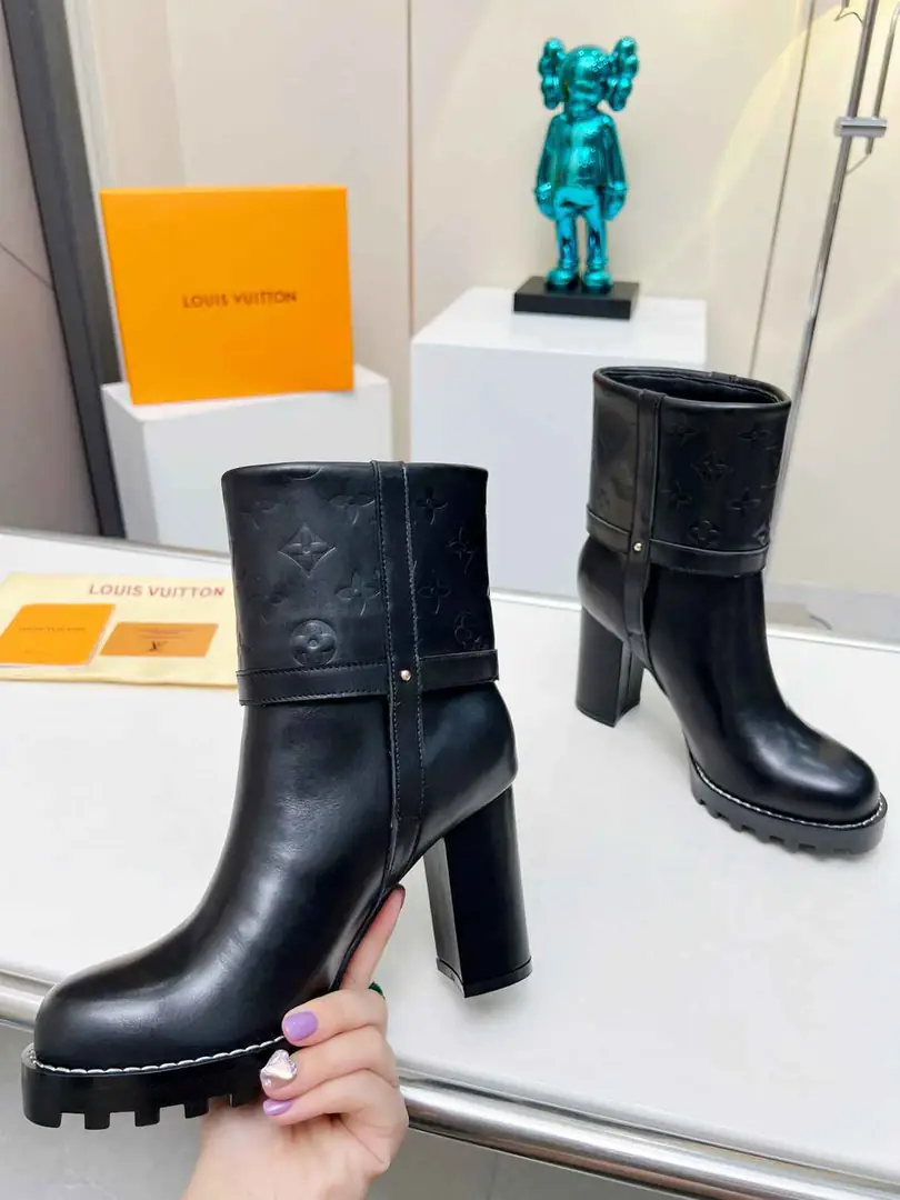 Aj5712290 LV路易登威女靴🥰 gallery