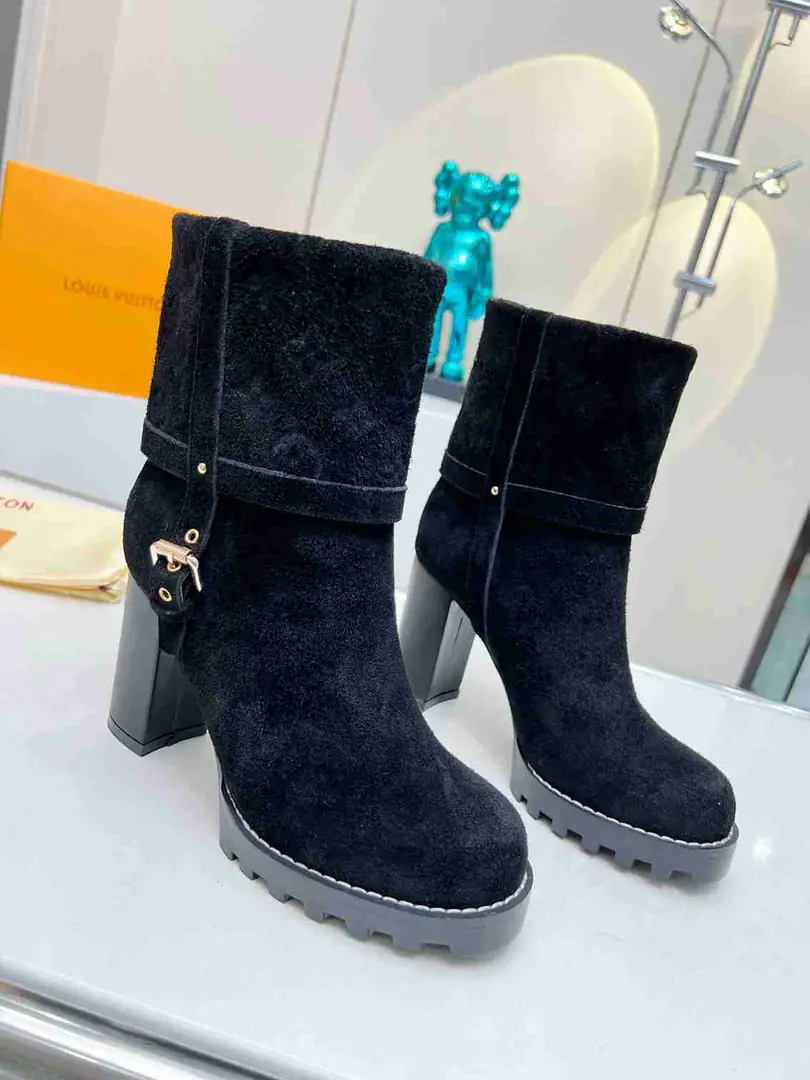 Aj5712290 LV路易登威女靴🥰 gallery