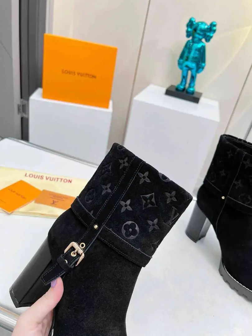 Aj5712290 LV路易登威女靴🥰 gallery