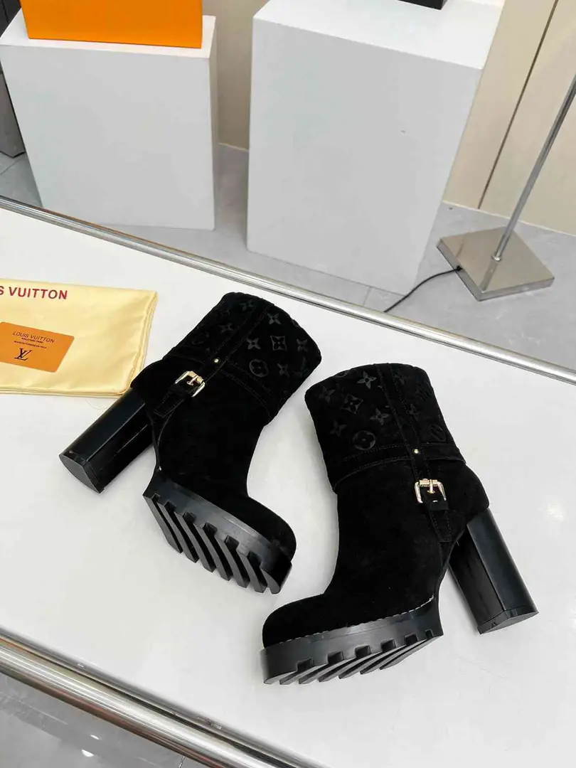 Aj5712290 LV路易登威女靴🥰 gallery