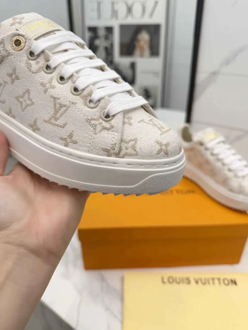 Al5633210   LV Time Out运动鞋 gallery