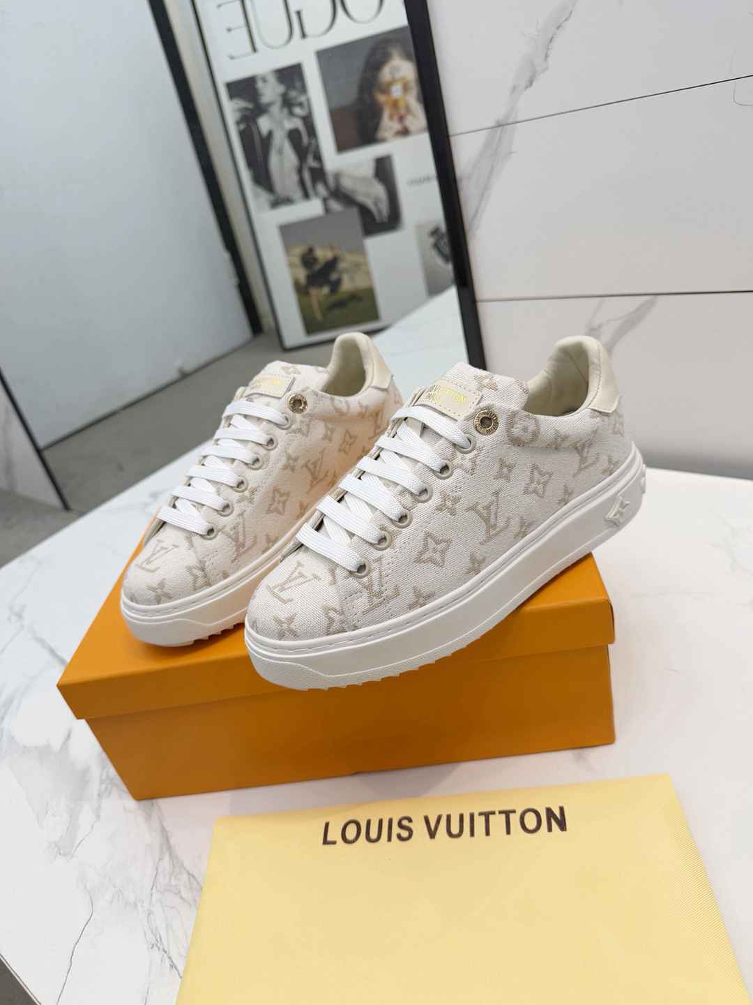 Al5633210   LV Time Out运动鞋 gallery