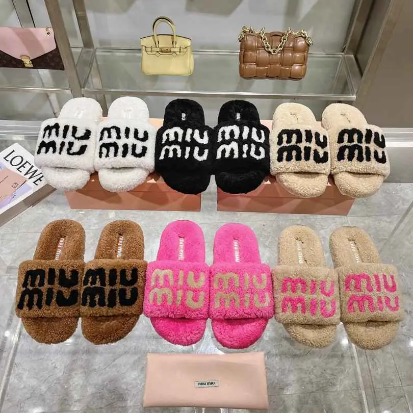 Am5713240   miumiu缪缪休闲款毛毛拖 35 - 41码 gallery