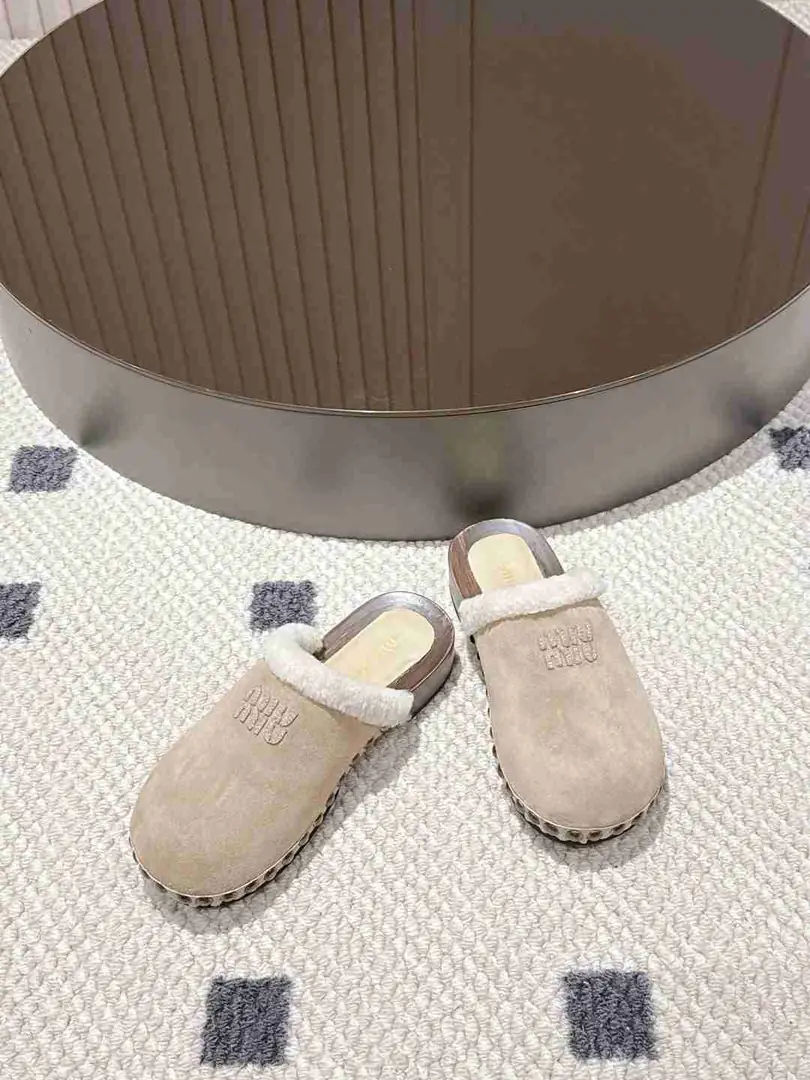 Am5739250  Miu Miu 半包羊毛拖， gallery