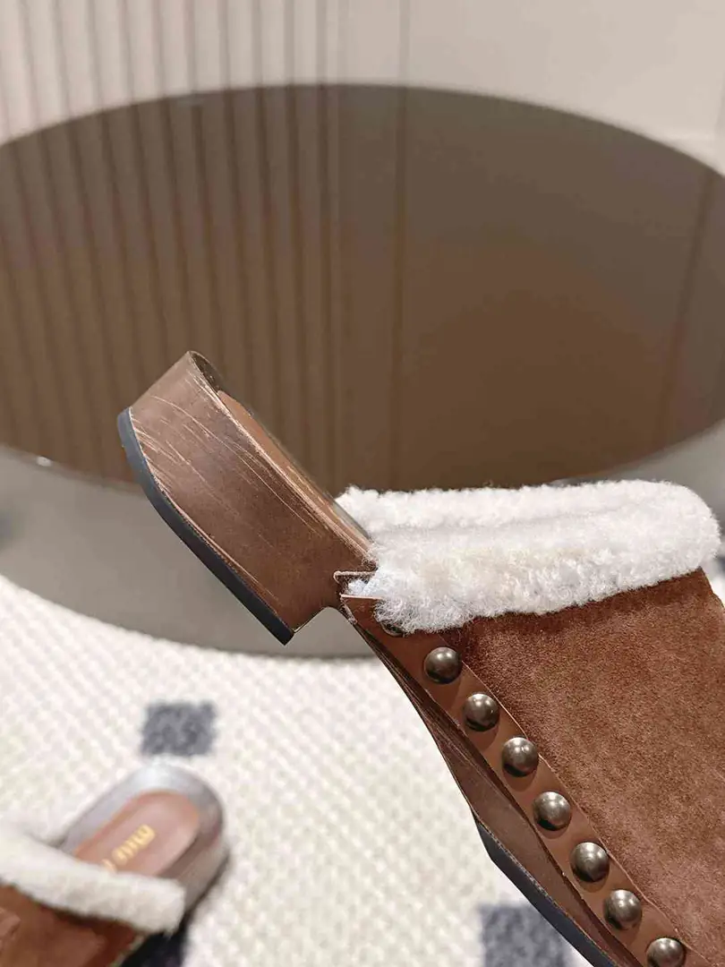 Am5739250  Miu Miu 半包羊毛拖， gallery