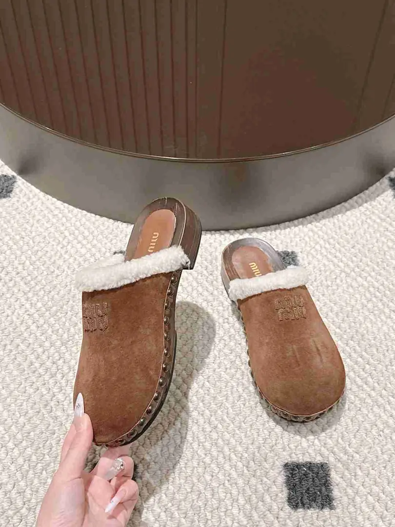 Am5739250  Miu Miu 半包羊毛拖， gallery