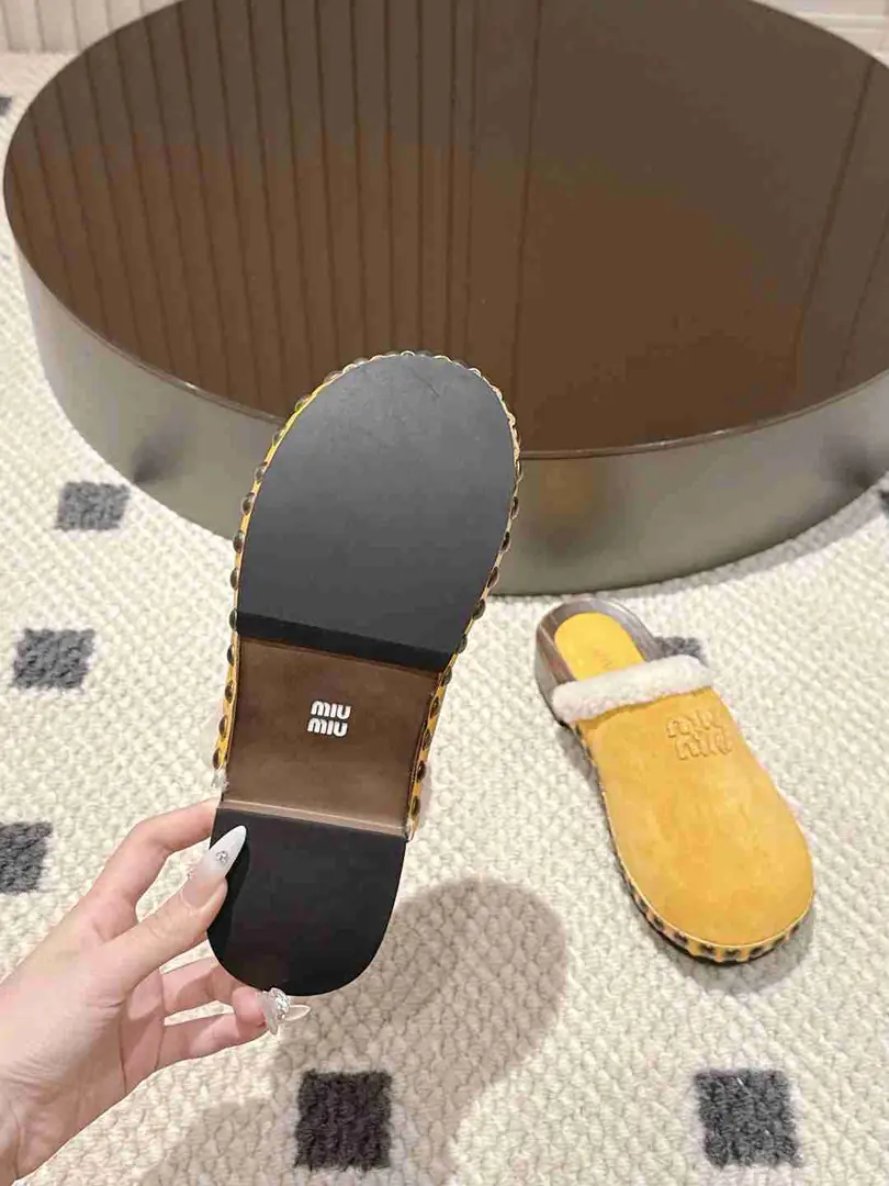 Am5739250  Miu Miu 半包羊毛拖， gallery