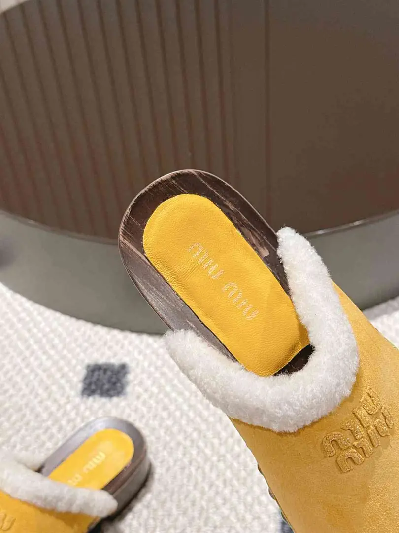 Am5739250  Miu Miu 半包羊毛拖， gallery