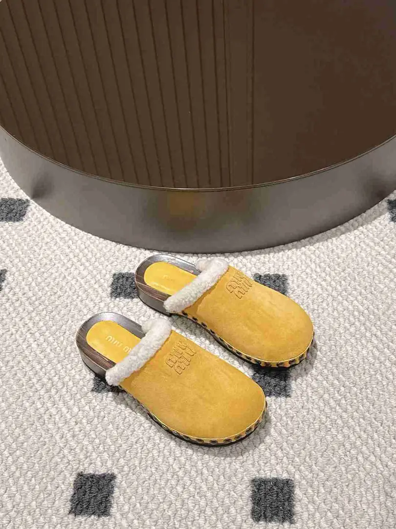 Am5739250  Miu Miu 半包羊毛拖， gallery