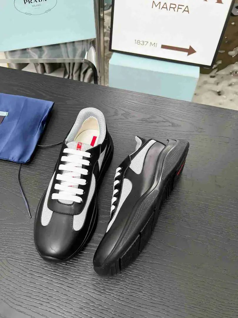 Ap5534280  情侣款普拉达经典款运动鞋 35至47码， gallery