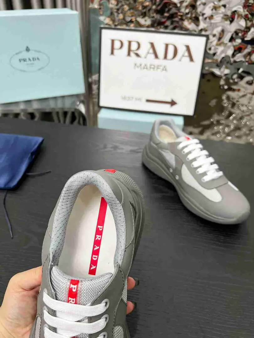Ap5534280  情侣款普拉达经典款运动鞋 35至47码， gallery