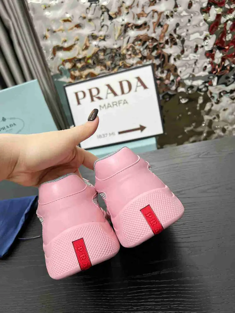 Ap5534280  情侣款普拉达经典款运动鞋 35至47码， gallery