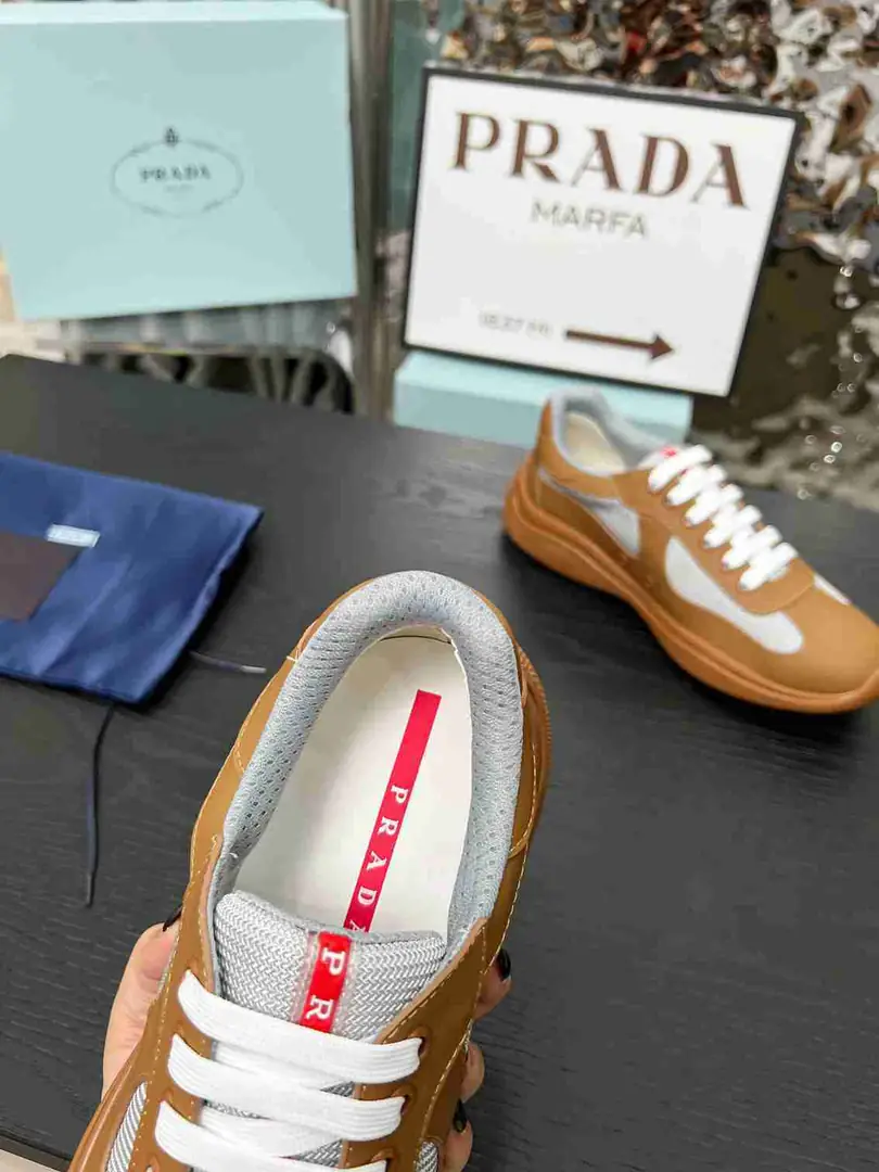 Ap5534280  情侣款普拉达经典款运动鞋 35至47码， gallery