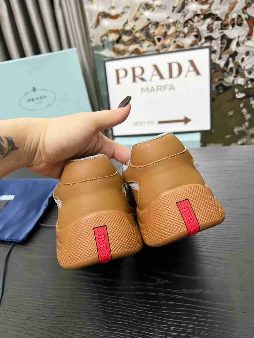 Ap5534280  情侣款普拉达经典款运动鞋 35至47码， gallery