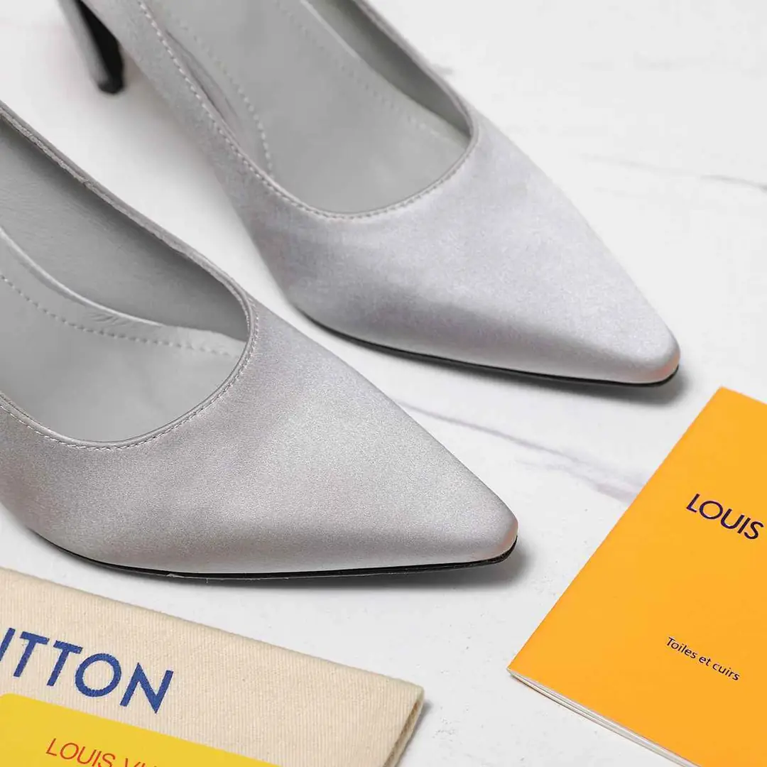 B8126340  高版本  LV LEGACY 露跟 高跟鞋 后空凉鞋 gallery