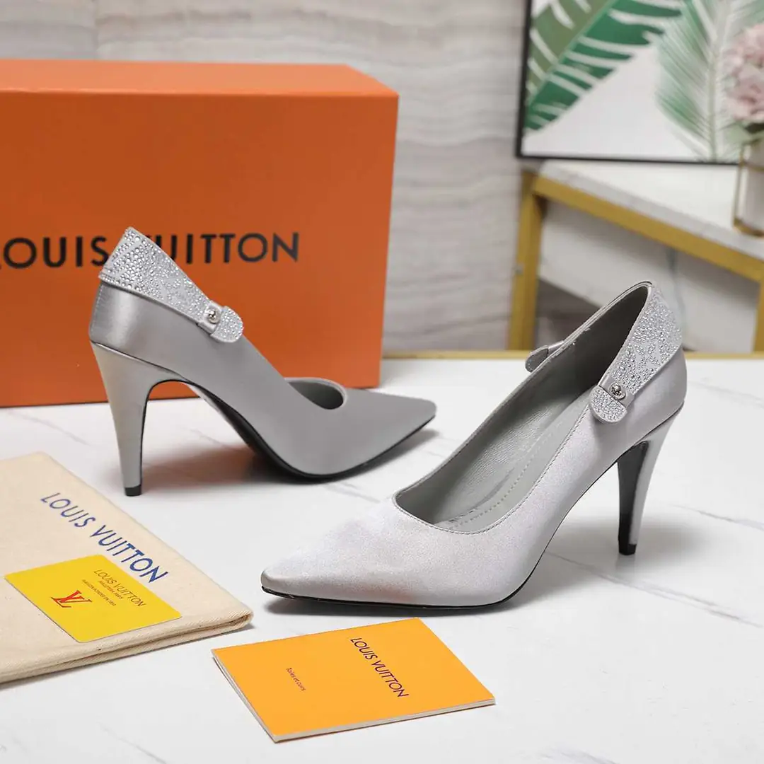 B8126340  高版本  LV LEGACY 露跟 高跟鞋 后空凉鞋 gallery