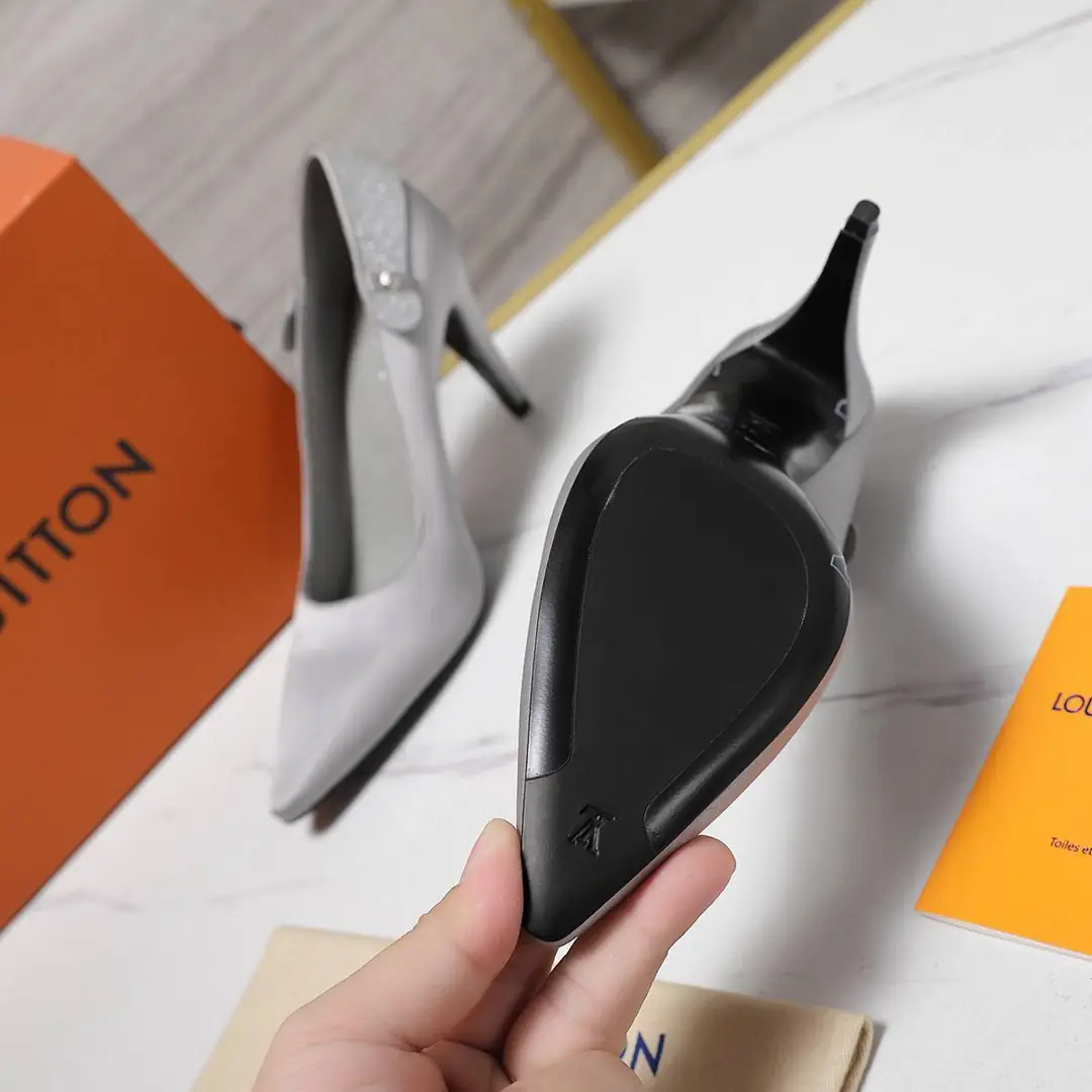 B8126340  高版本  LV LEGACY 露跟 高跟鞋 后空凉鞋 gallery