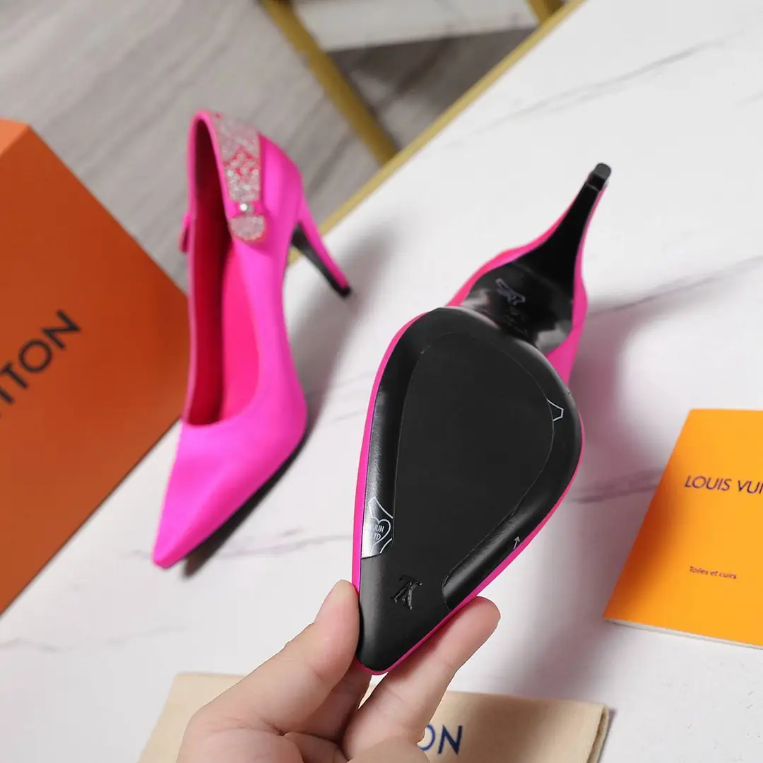 B8126340  高版本  LV LEGACY 露跟 高跟鞋 后空凉鞋 gallery