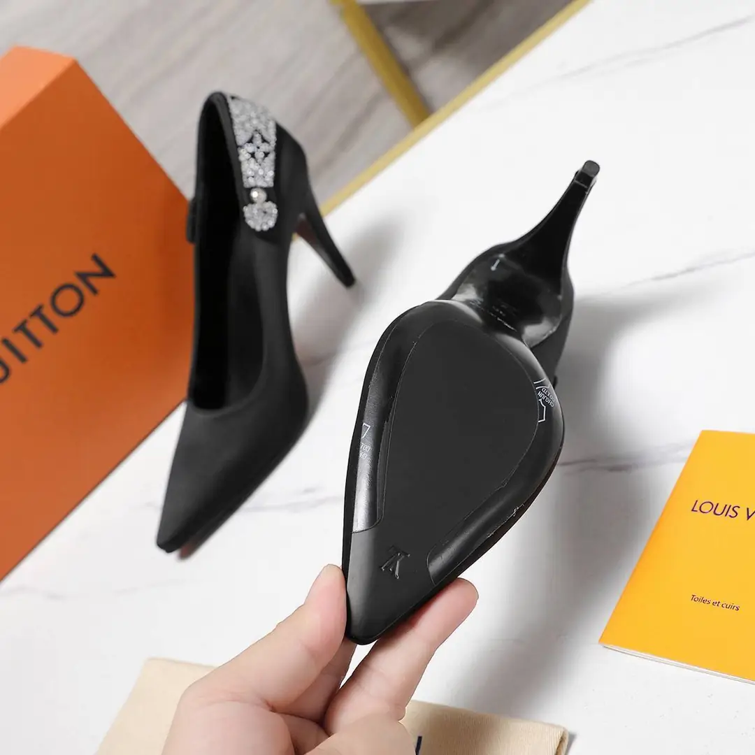 B8126340  高版本  LV LEGACY 露跟 高跟鞋 后空凉鞋 gallery