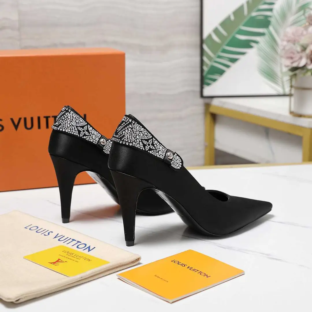 B8126340  高版本  LV LEGACY 露跟 高跟鞋 后空凉鞋 gallery