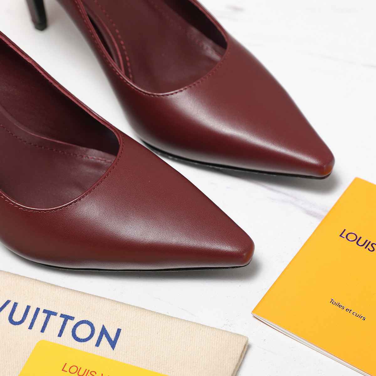 B8126340  高版本  LV LEGACY 露跟 高跟鞋 后空凉鞋 gallery