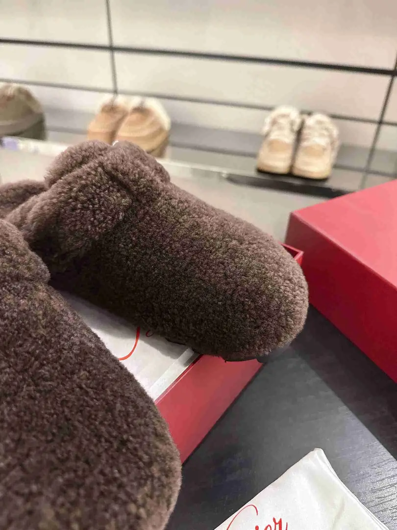 B8133260 本款Slidy Viv' 拖鞋 gallery