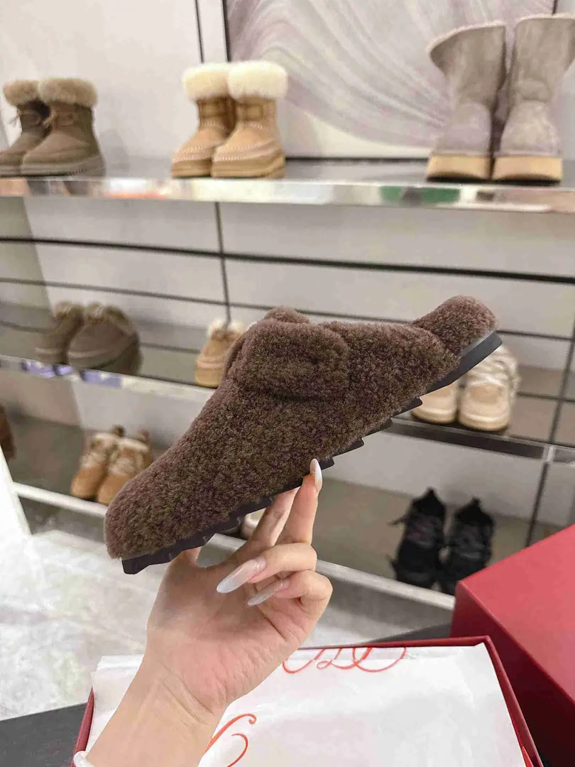 B8133260 本款Slidy Viv' 拖鞋 gallery