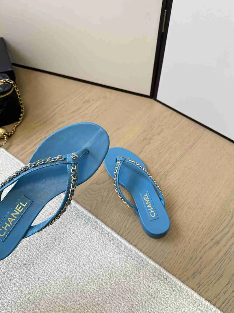 B8155 𝐂𝐇*𝐍𝐄𝐋人字拖鞋   码数：35-39 gallery