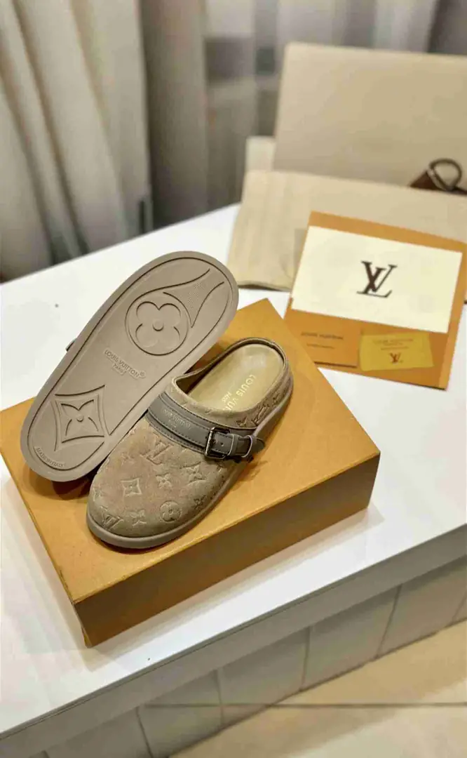 B8158270💓驴家休闲款半拖  35-41码 gallery