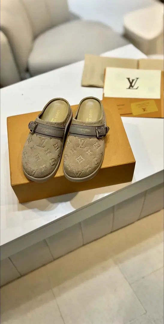 B8158270💓驴家休闲款半拖  35-41码 gallery