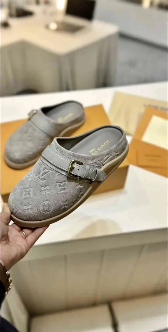 B8158270💓驴家休闲款半拖  35-41码 gallery