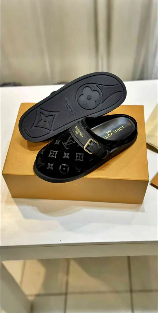 B8158270💓驴家休闲款半拖  35-41码 gallery