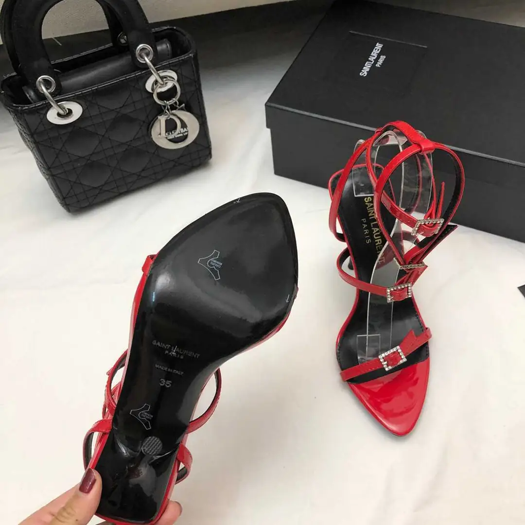 B8179300  圣罗兰时尚钻扣凉鞋 35-39 gallery