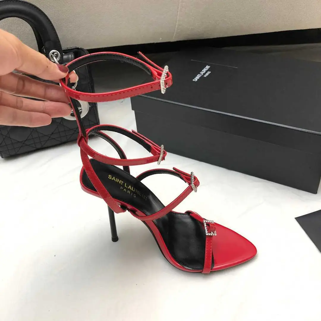 B8179300  圣罗兰时尚钻扣凉鞋 35-39 gallery