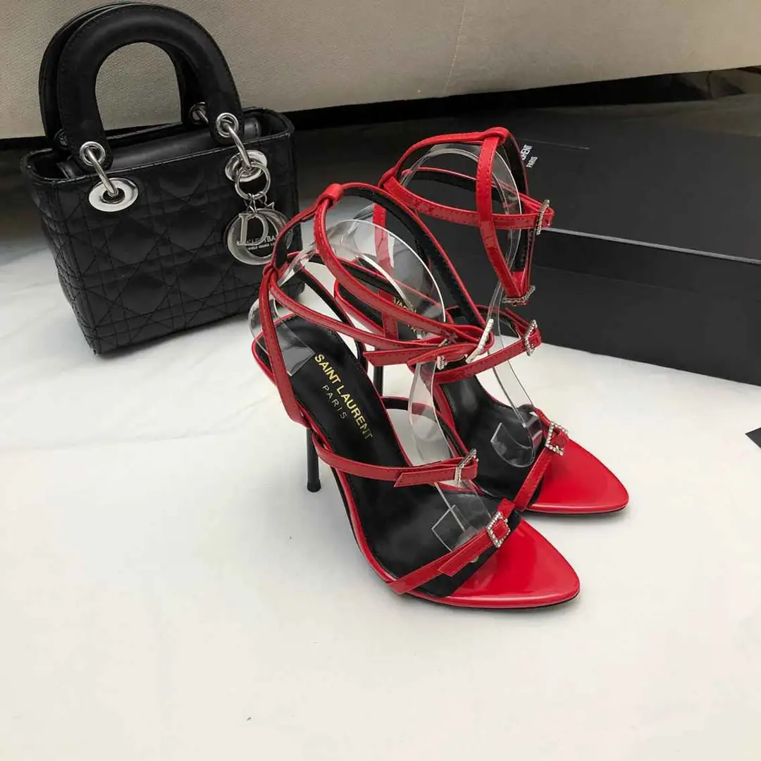 B8179300  圣罗兰时尚钻扣凉鞋 35-39 gallery