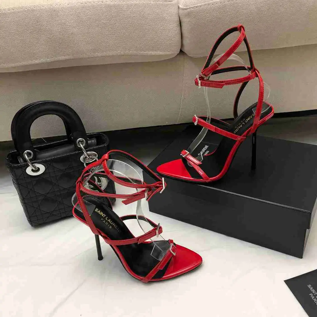 B8179300  圣罗兰时尚钻扣凉鞋 35-39 gallery