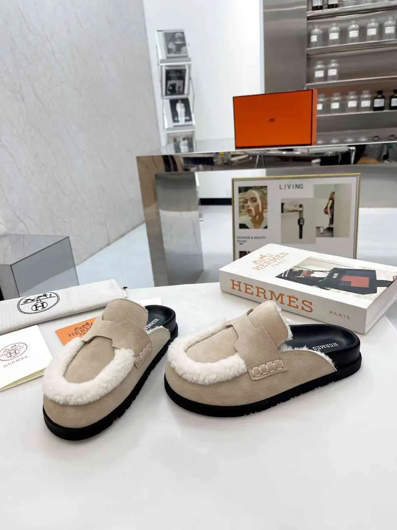 B8198240  爱马仕✨ 勃肯毛毛半拖鞋   码数35-40 gallery