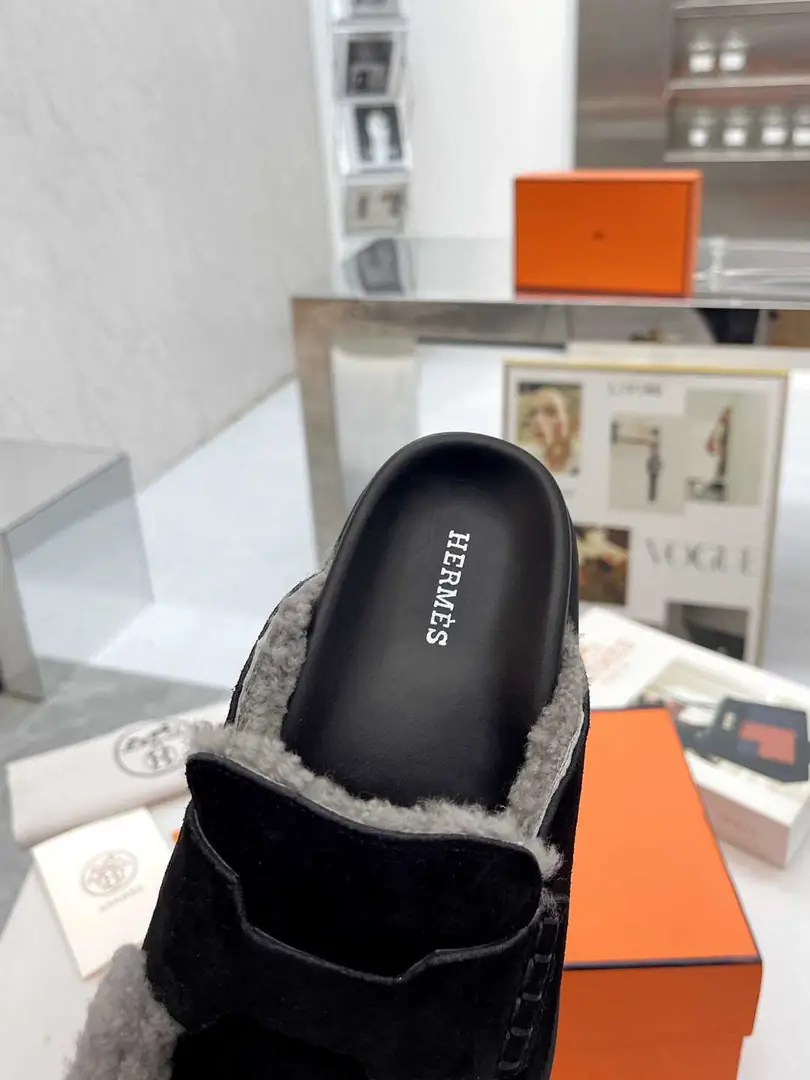 B8198240  爱马仕✨ 勃肯毛毛半拖鞋   码数35-40 gallery