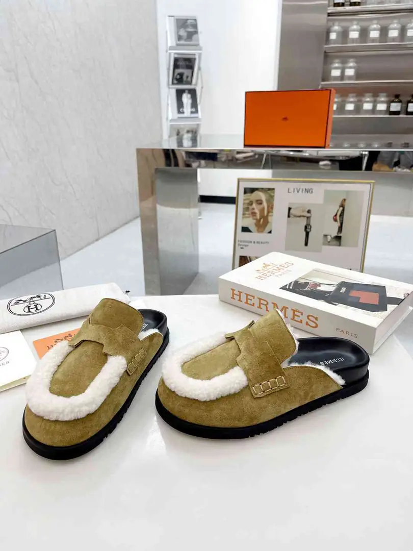 B8198240  爱马仕✨ 勃肯毛毛半拖鞋   码数35-40 gallery