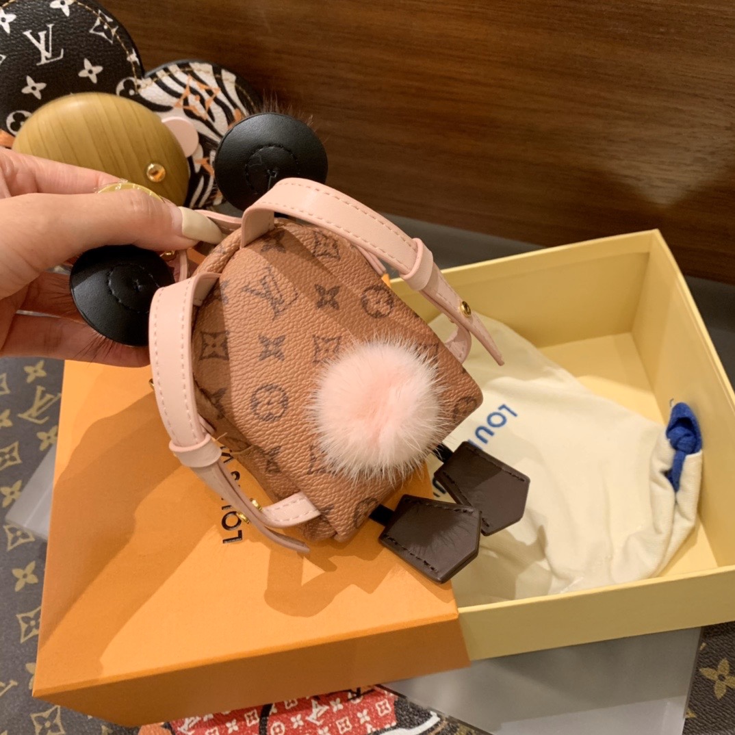 VV012 Backpack key gallery