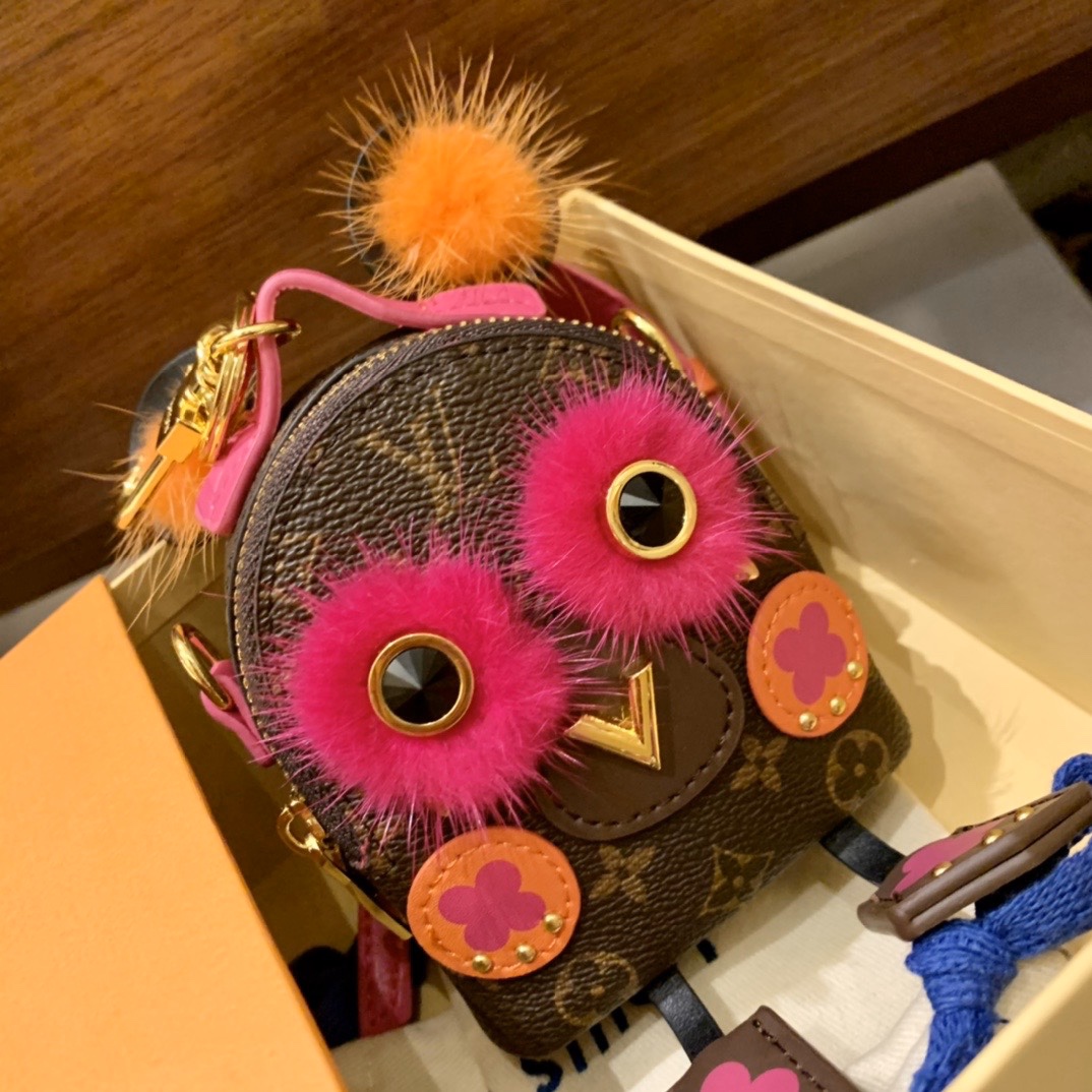 VV012 Backpack key gallery