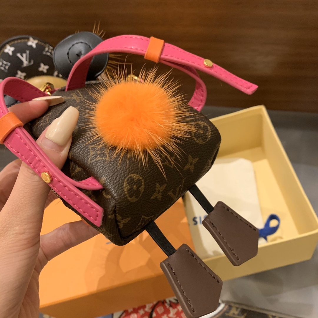 VV012 Backpack key gallery