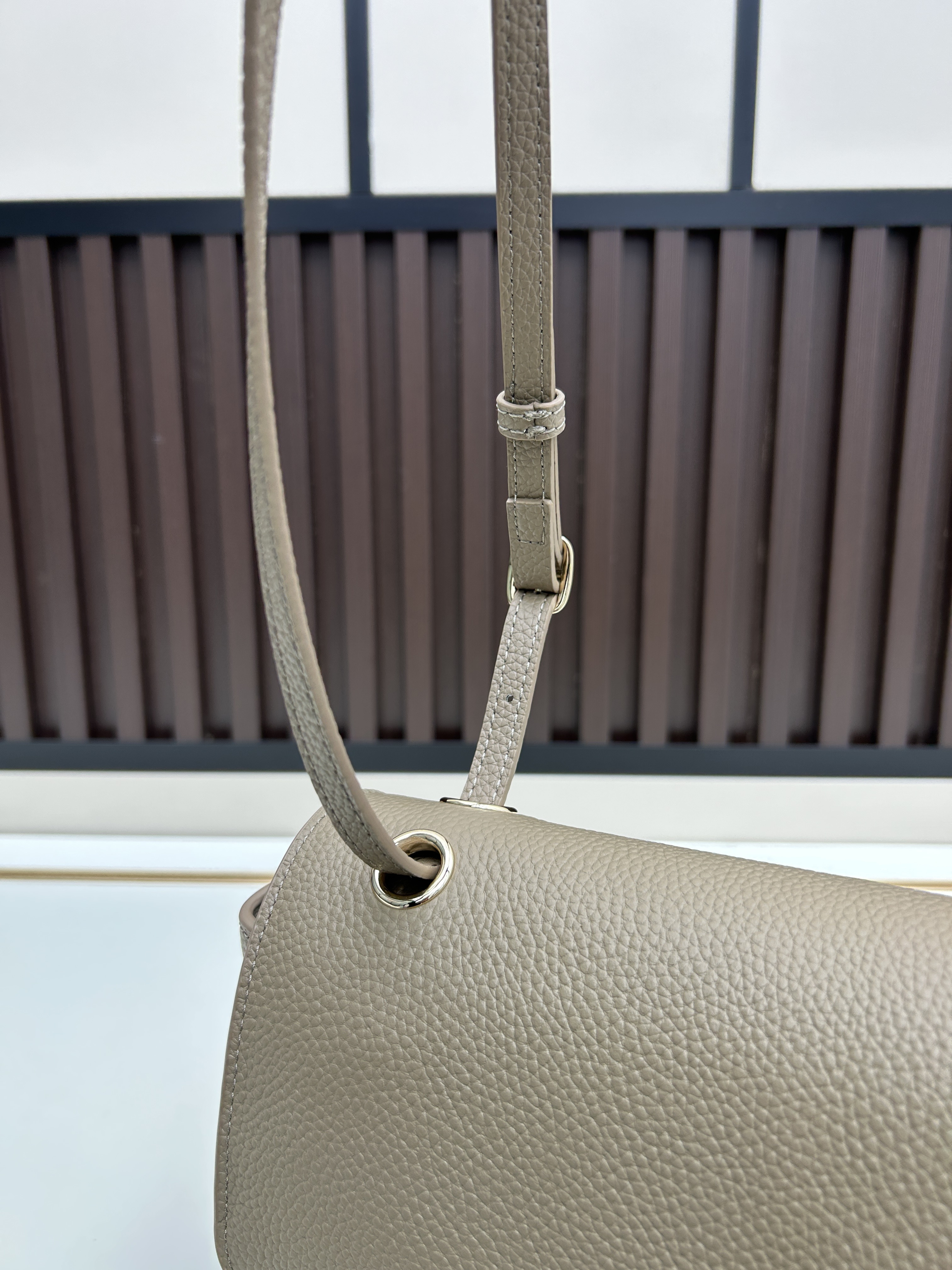 C013/29X10X18CM gallery