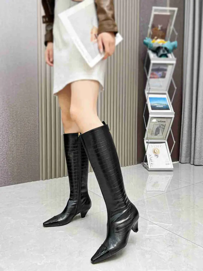 Chanel/香奈儿 双C尖头时尚靴 gallery