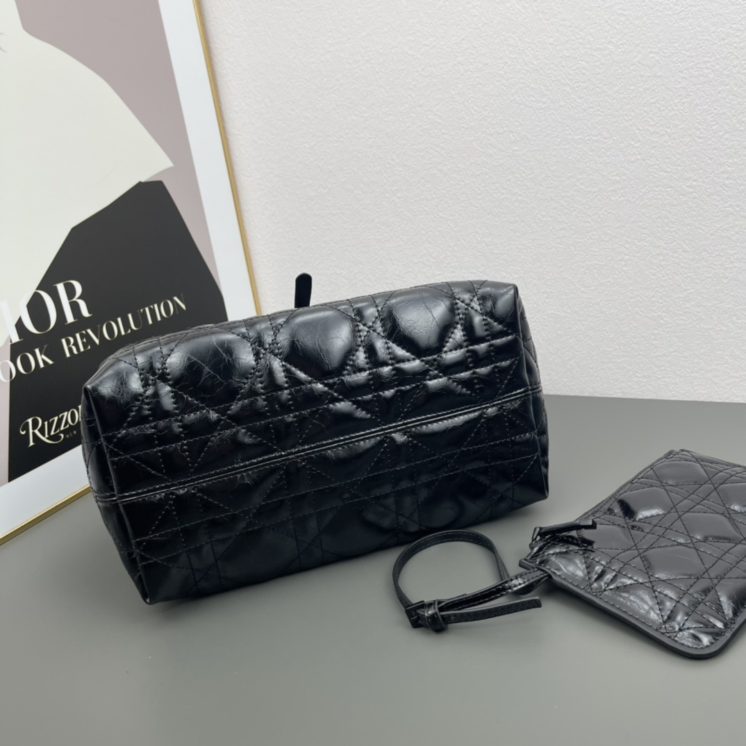 D520中号//28.5CM*19CM*21CM gallery