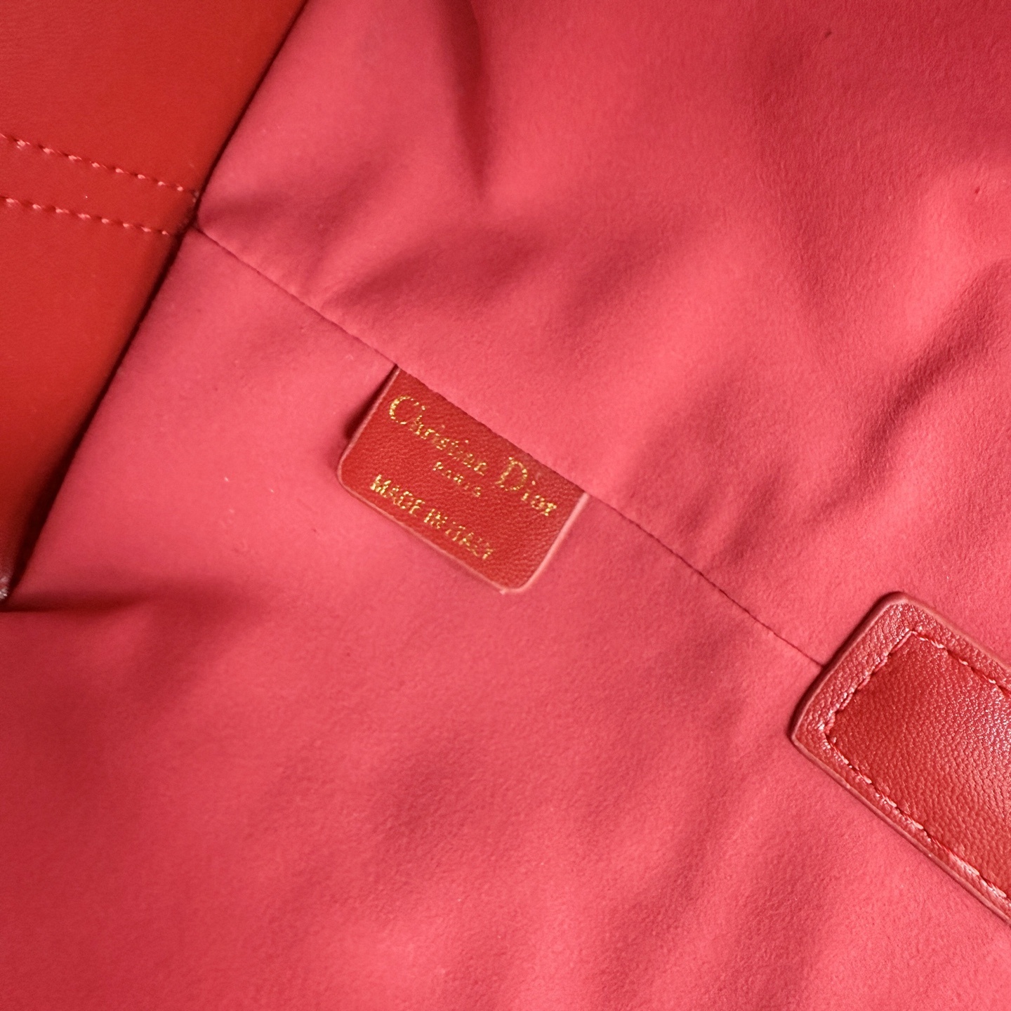 D520中号//28.5CM*19CM*21CM gallery