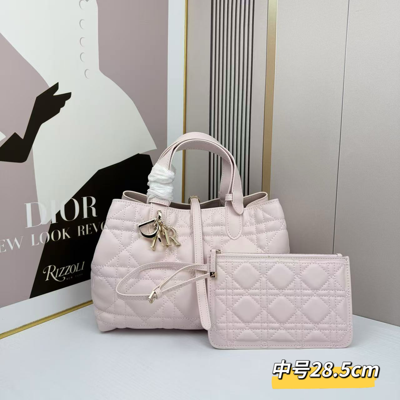 D520中号//28.5CM*19CM*21CM gallery