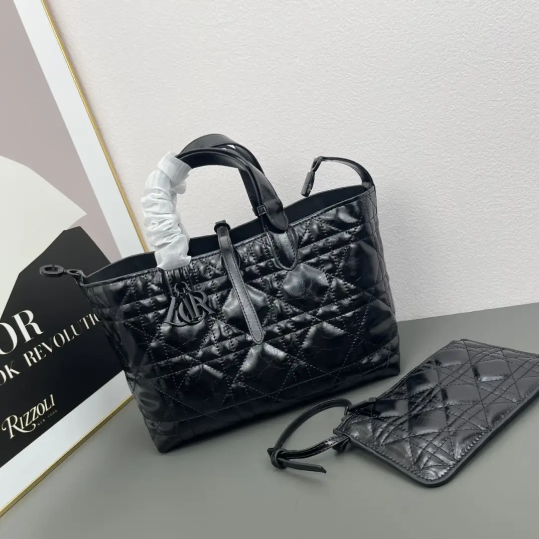 D520中号//28.5CM*19CM*21CM gallery